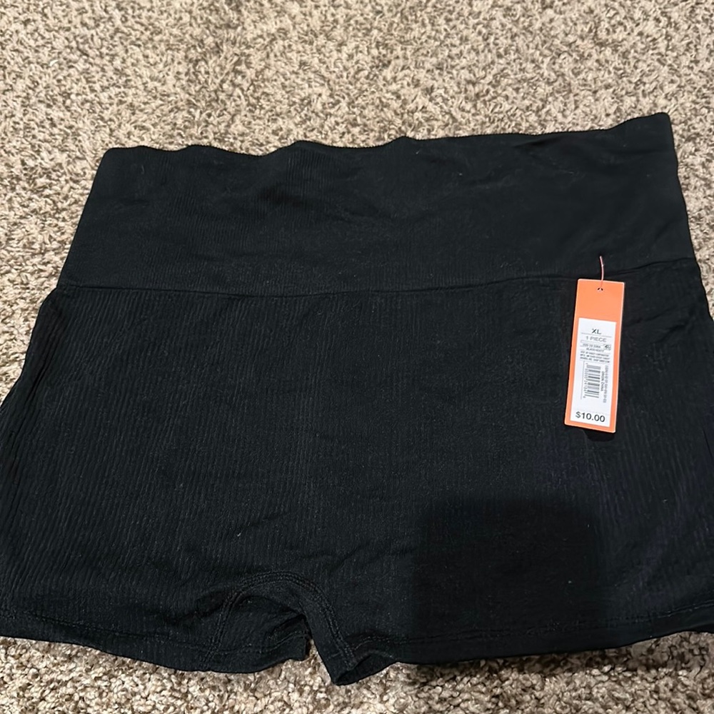 New with tags colsie by target black bike shorts size XL